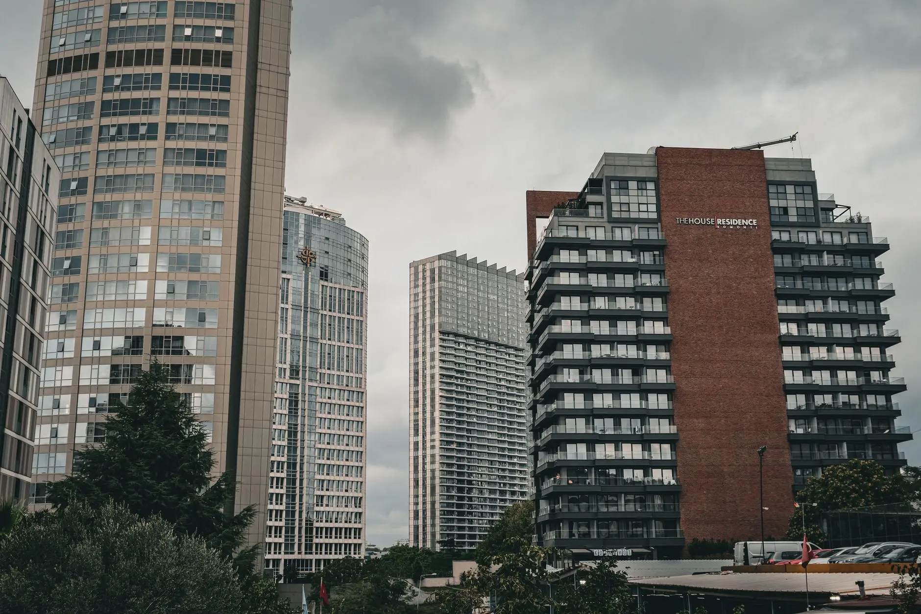 Modern corporate office building in Istanbul representing business incorporation in Turkey.